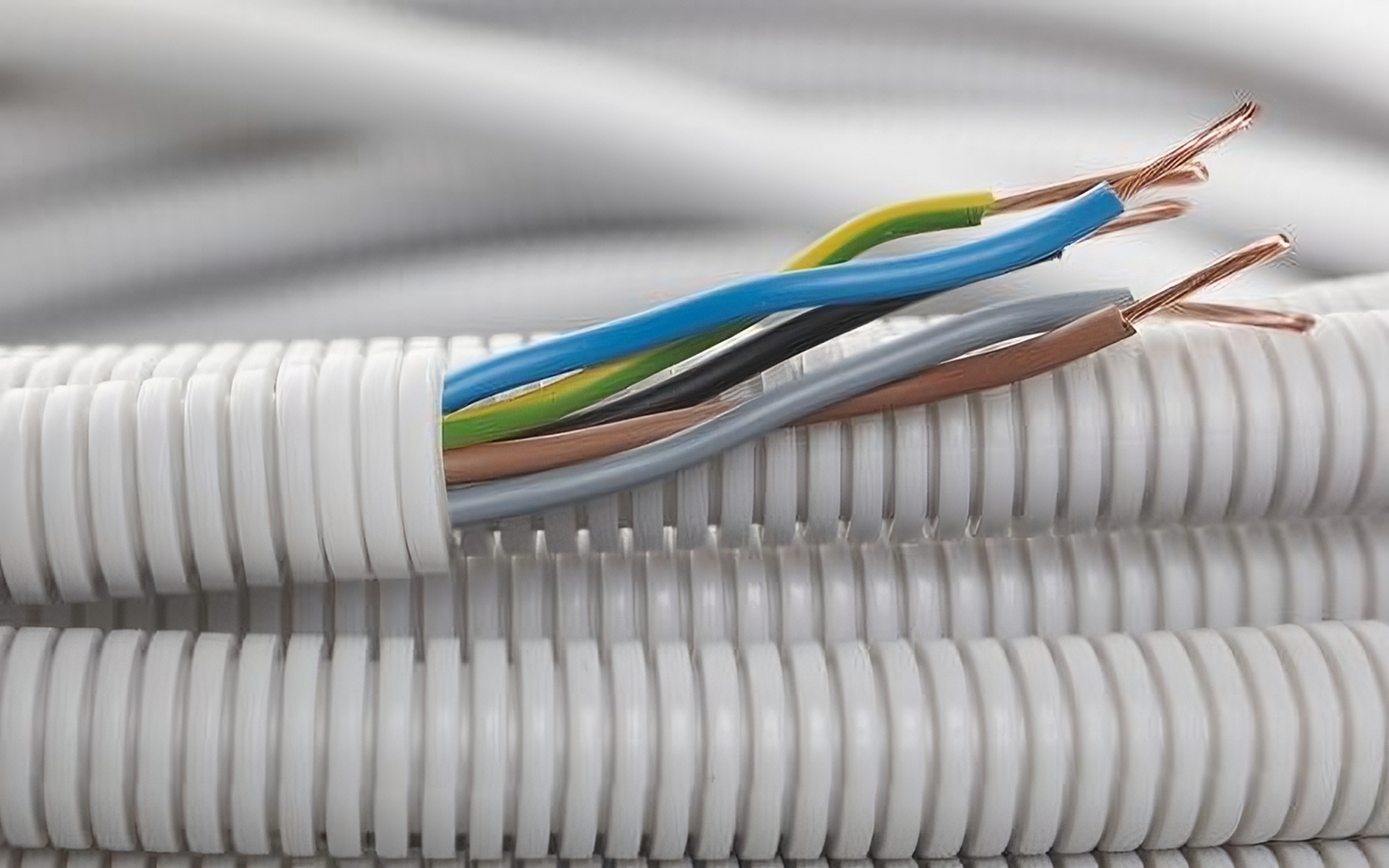 آشنایی با انواع لوله خرطومی برق